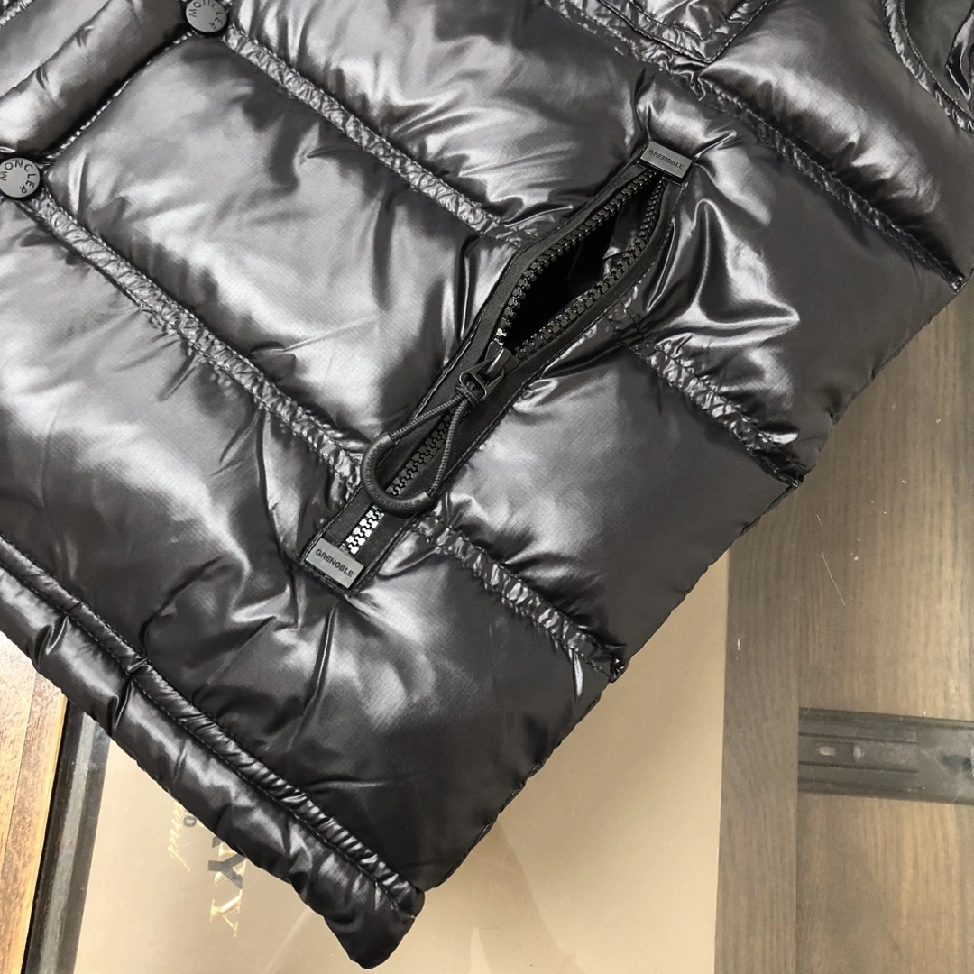 wg.luxury-- 7o9385r Down jacket item:E-F409J2226H